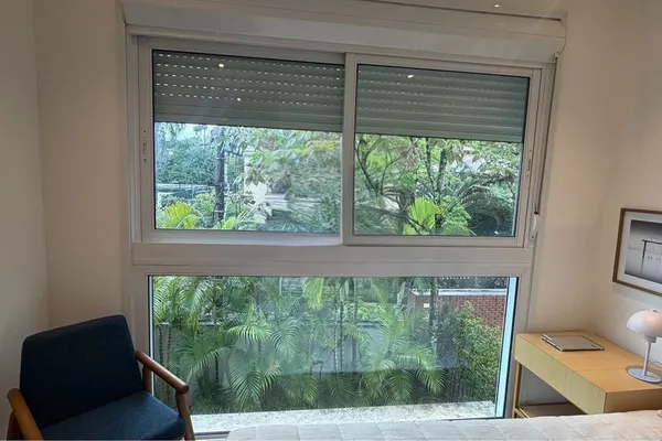 Casa de condomínio à venda com 4 quartos, 334m² - Real Parque,São Paulo