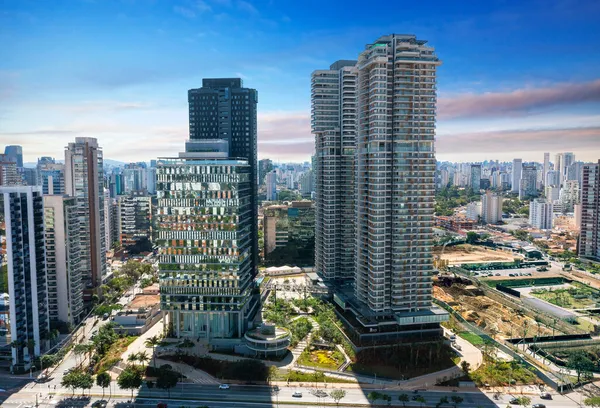 Apartamento à venda com 3 quartos, 104.6m² - Brooklin Paulista,São Paulo