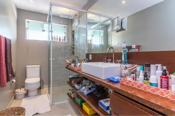 Casa à venda com 4 quartos, 220m² - Bosque da Saúde,São Paulo