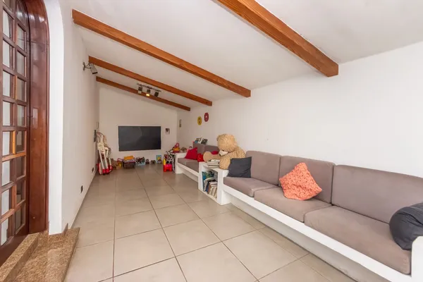Casa à venda com 3 quartos, 162m² - Jardim Aeroporto,São Paulo