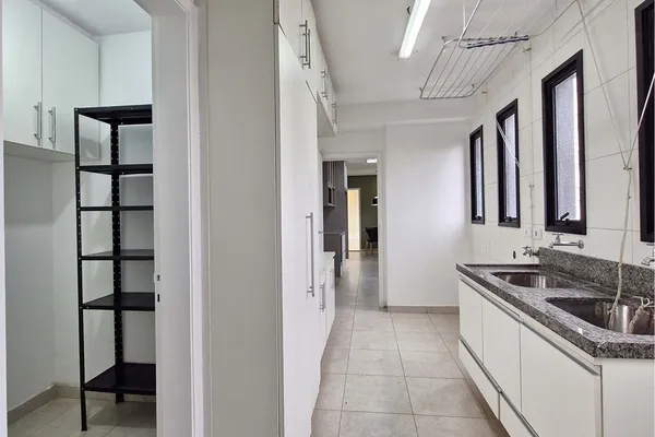 Apartamento à venda com 3 quartos, 185m² - Morumbi,São Paulo