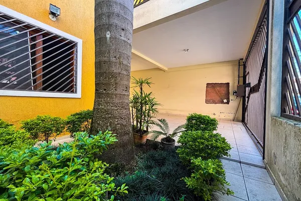 Casa à venda com 3 quartos, 358m² - Campo Grande,São Paulo