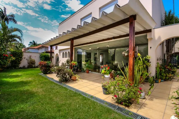 Casa à venda com 4 quartos, 329m² - Alto de Pinheiros,São Paulo