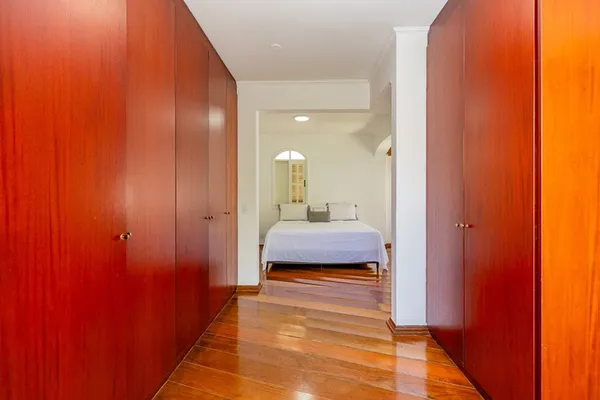 Casa à venda com 4 quartos, 315m² - Alto da Boa Vista,São Paulo