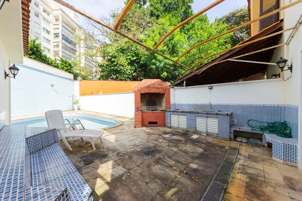 Casa à venda com 4 quartos, 336m² - Chácara Santo Antônio (Zona Sul),São Paulo