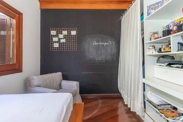 Casa à venda com 4 quartos, 237m² - Jardim Marajoara,São Paulo