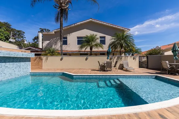 Casa à venda com 3 quartos, 180m² - Vila Carrão,São Paulo