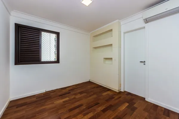 Apartamento à venda com 3 quartos, 198m² - Moema,São Paulo