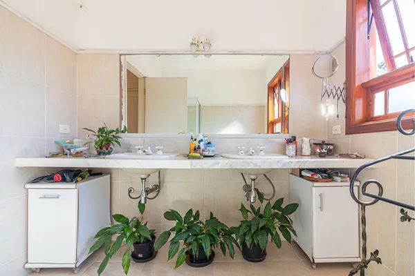 Casa à venda com 3 quartos, 309m² - Real Parque,São Paulo