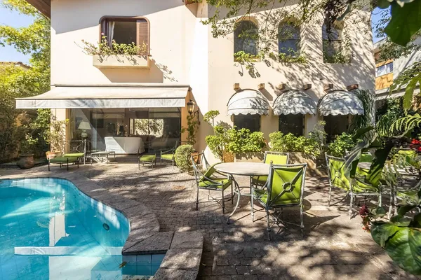 Casa à venda com 5 quartos, 447m² - Jardim Guedala,São Paulo