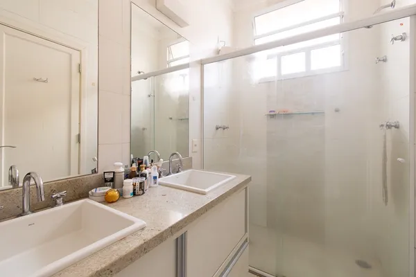 Casa à venda com 4 quartos, 253m² - Sumaré,São Paulo