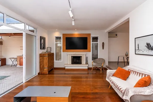 Casa de condomínio à venda com 5 quartos, 315m² - Jardim Cordeiro,São Paulo