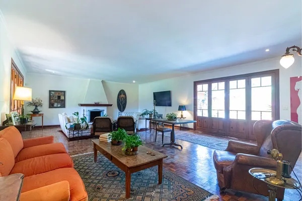 Casa à venda com 3 quartos, 309m² - Real Parque,São Paulo
