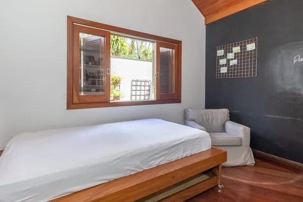 Casa à venda com 4 quartos, 237m² - Jardim Marajoara,São Paulo