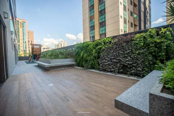Apartamento à venda com 4 quartos - ,