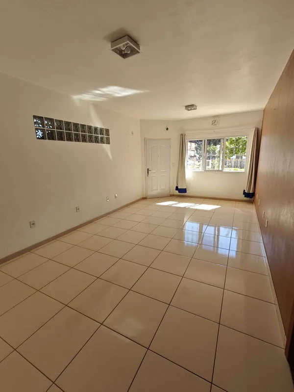 Casa para alugar com 3 quartos - ,