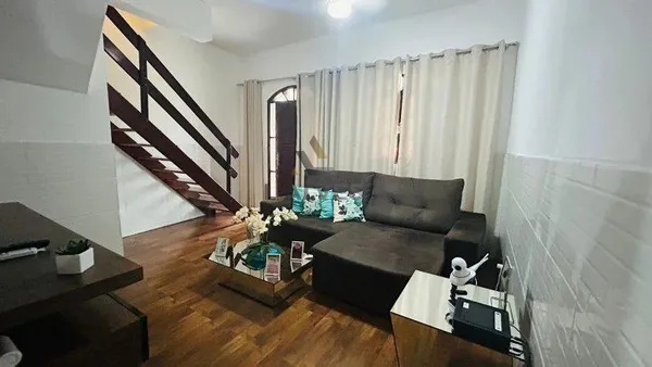 Casa à venda com 3 quartos, 141m² - Vila Canevari,Cruzeiro