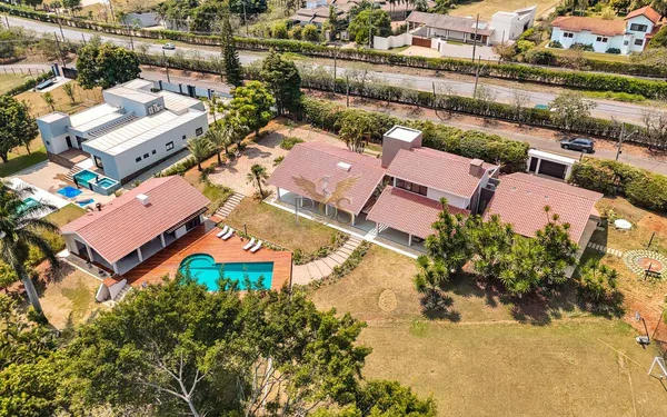 Chácara à venda com 5 quartos, 645,42m² - Recanto das Flores,Indaiatuba