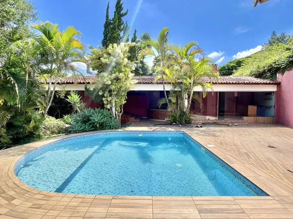Casa à venda com 4 quartos, 409m² - Chácara São João,Carapicuíba